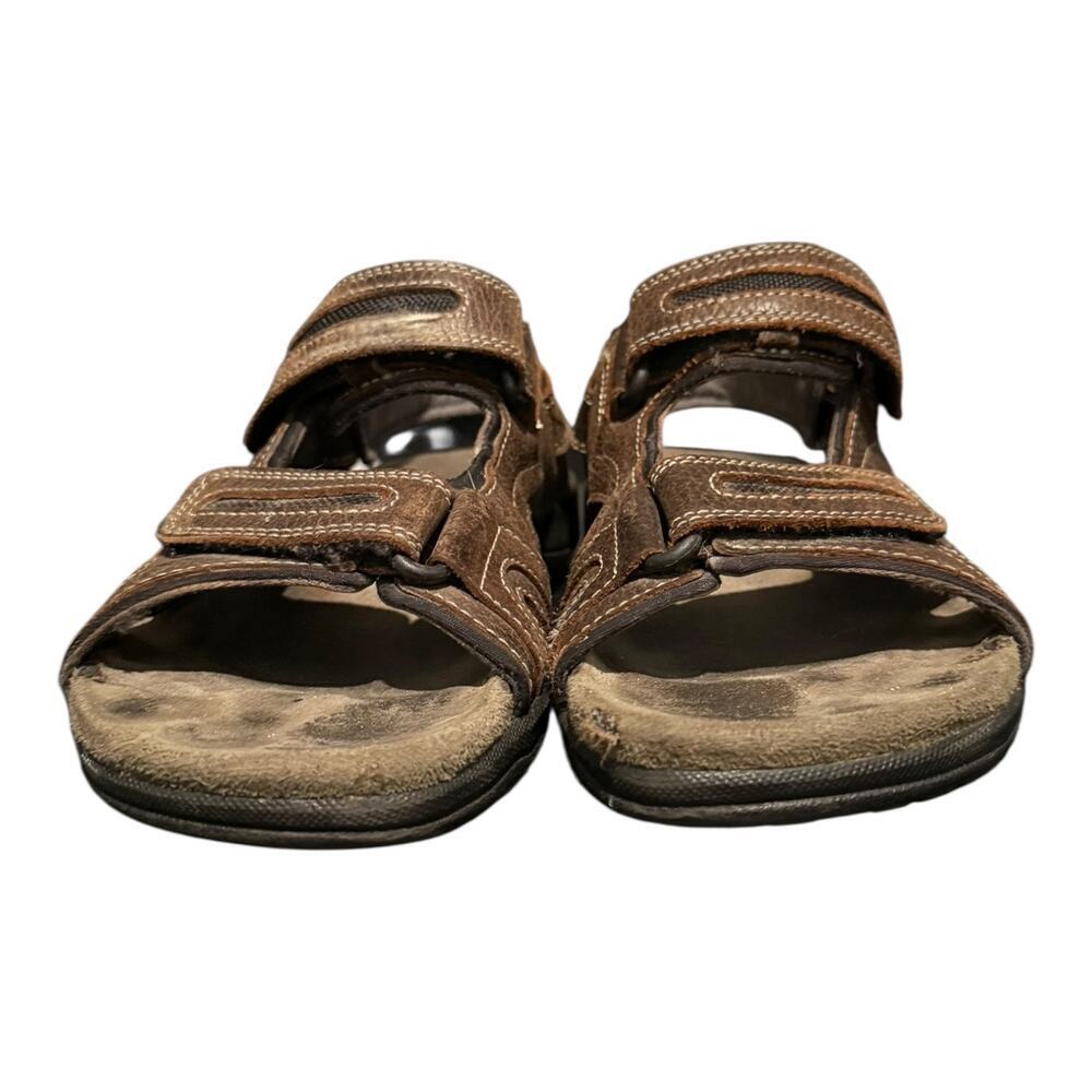 Clarks Sandals Men’s Size 8 Adjustable Strap Flats Comfort Brown Leather - Picture 3 of 9